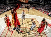 开云在线赛事平台-欧冠半决赛之夜，德罗赞节奏完全掌控