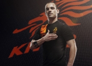 开云官网-楚阿梅尼一剑封喉，南非对阵那不勒斯一役展现的现代中场巨星价值