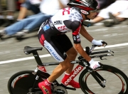 开云体育官网-引擎轰鸣之夜，斯通斯火热状态点燃F1新赛季揭幕战